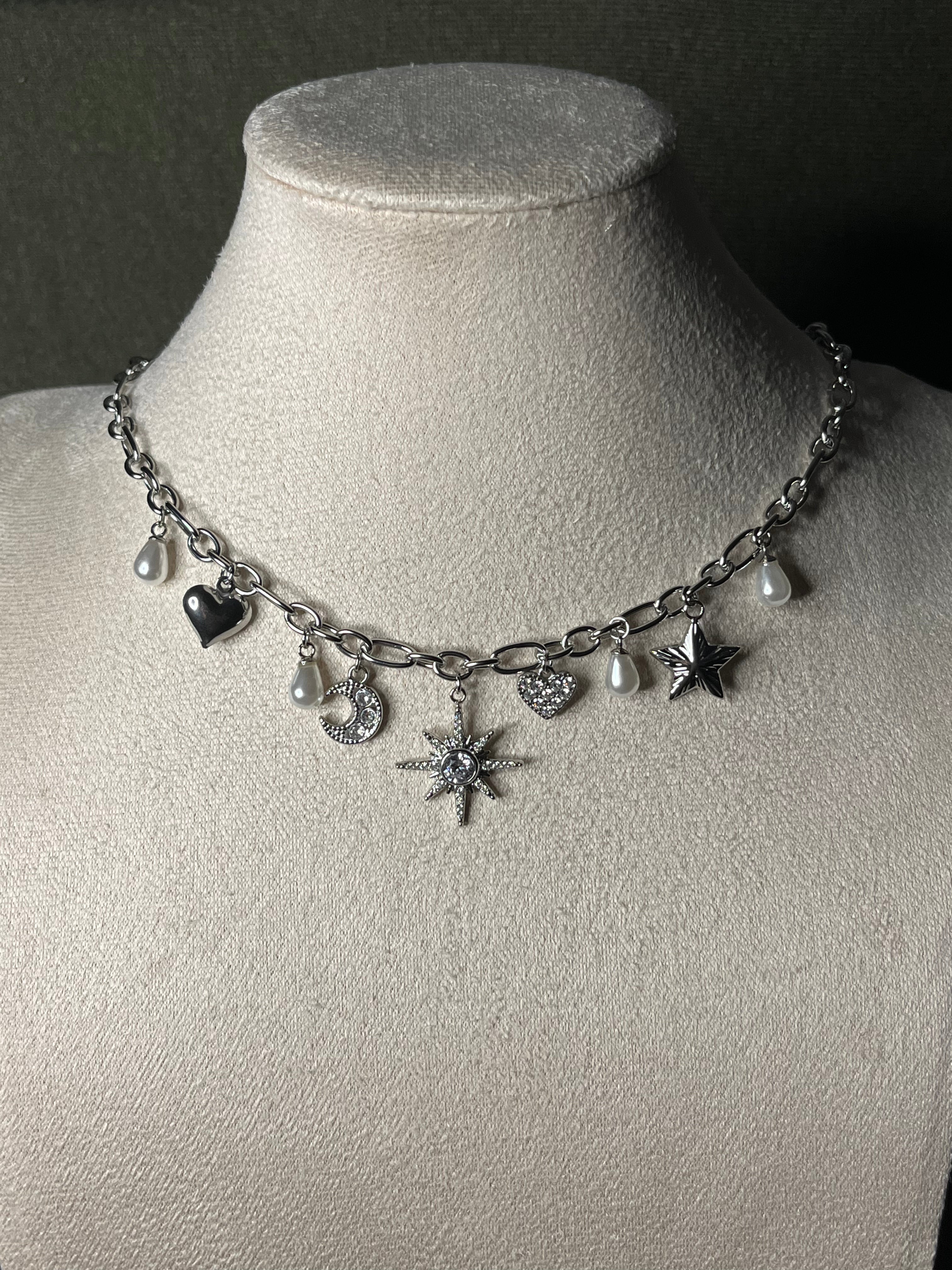 Collier Astra