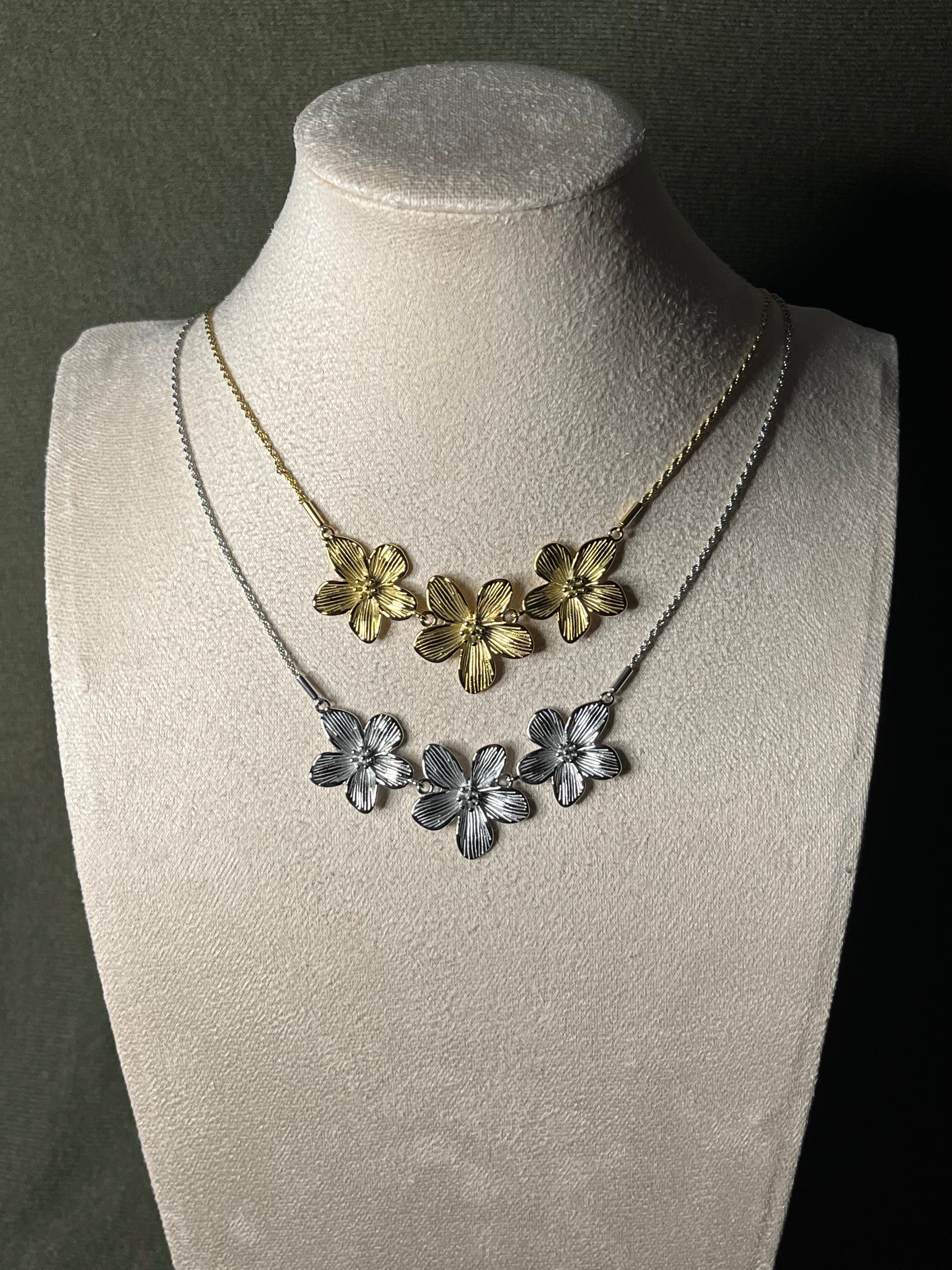 Collier Onaya