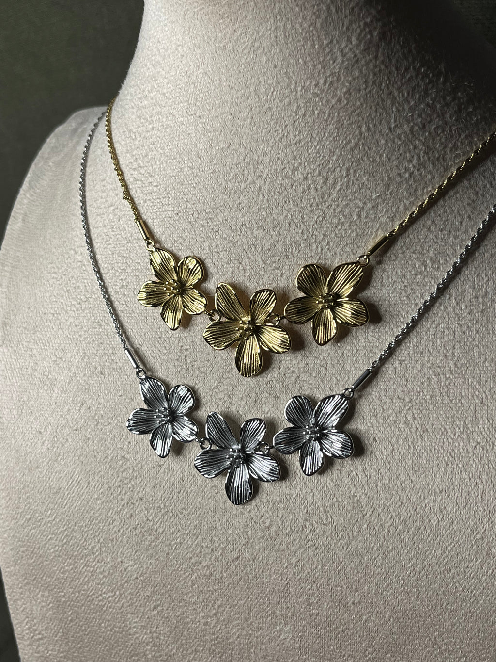 Collier Onaya